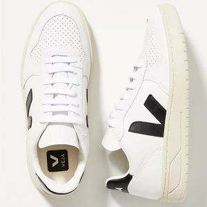 Veja V-10 sneakers